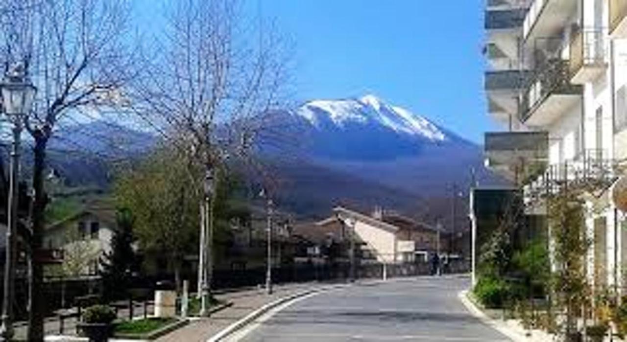 Cosy Apartment In Calvello, 45 Sqm With Included Parking Exterior foto